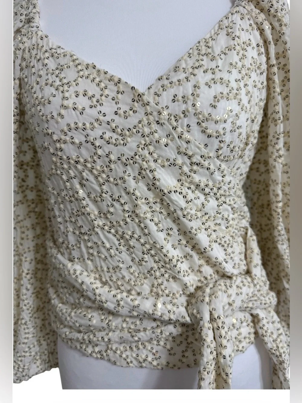 ANTHROPOLOGIE XS IVORY FLORAL EMBROIDERED WRAP BLOUSE TIE FRONT LONG SLEEVE BOHO